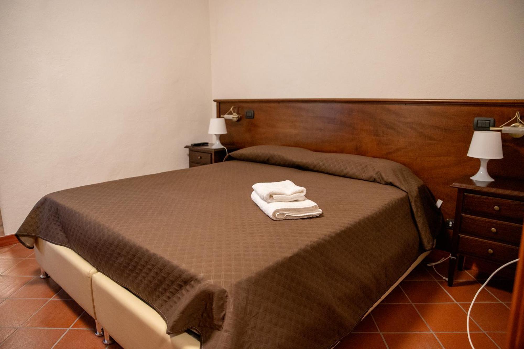 Dimora Del Borgo Affittacamere ซานจิเนโต ภายนอก รูปภาพ